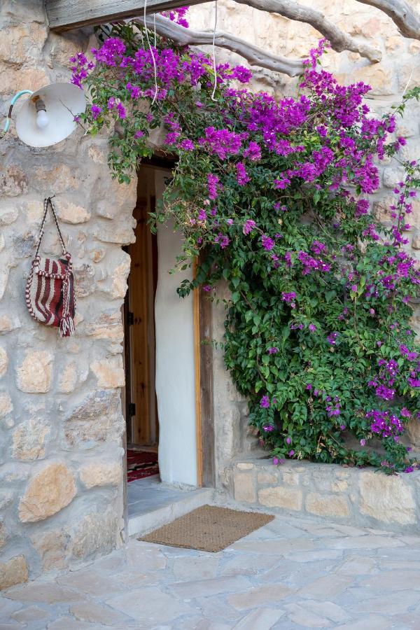 Beit Al Taybeh Hotel At Tayyibah Exterior photo