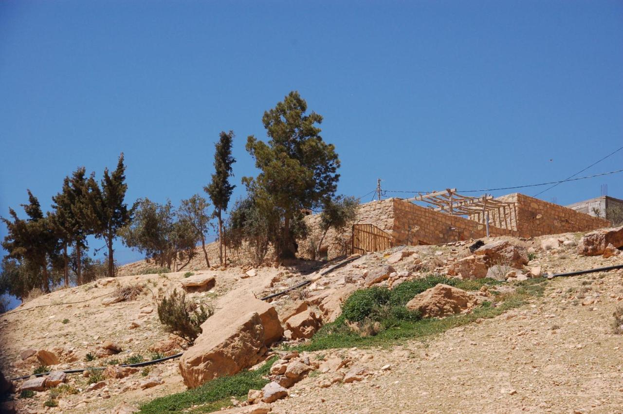 Beit Al Taybeh Hotel At Tayyibah Exterior photo